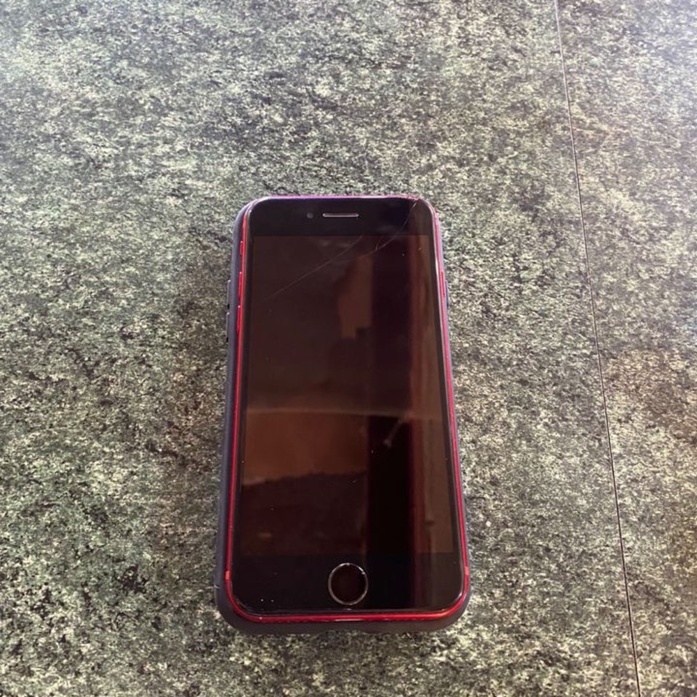 iPhone 8 - Picture 3 of 6